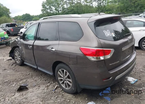 2015 Nissan Pathfinder S z USA, uszkodzony, nr VIN 5N1AR2MM9FC723528